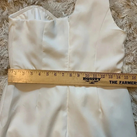 Do+Be One Shoulder Asymmetric Overlap Dress Size Large Color White NWT - Picture 9 of 11